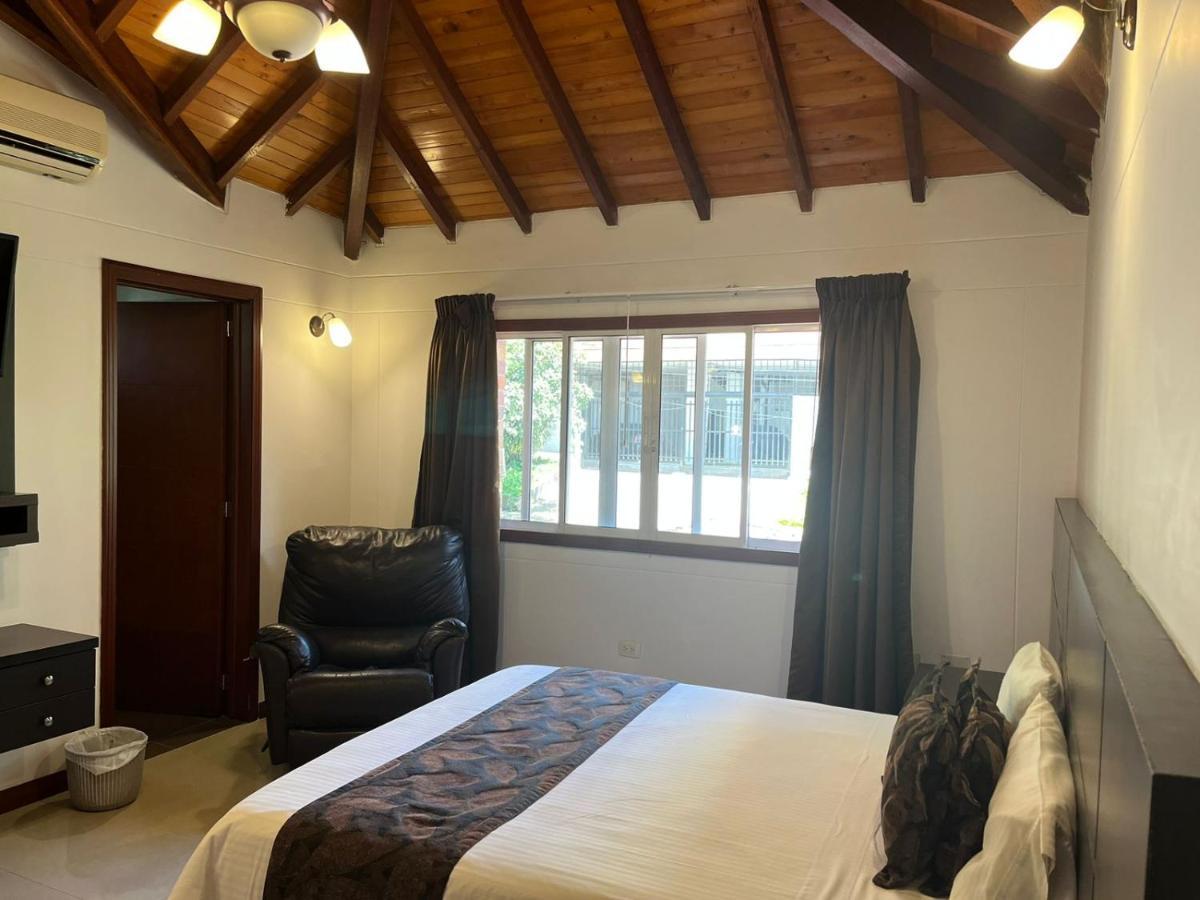 Serenity Suites Casa Boutique Букараманга Экстерьер фото