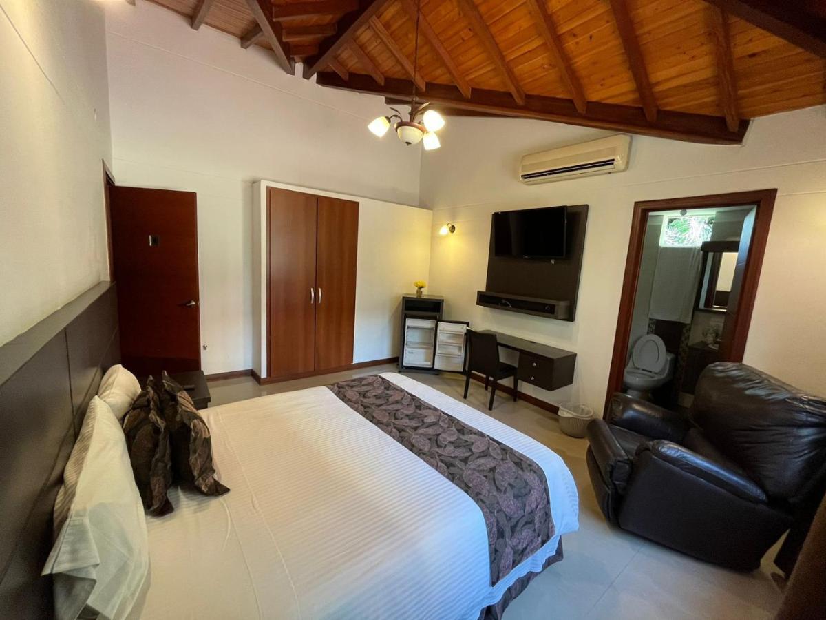 Serenity Suites Casa Boutique Букараманга Экстерьер фото