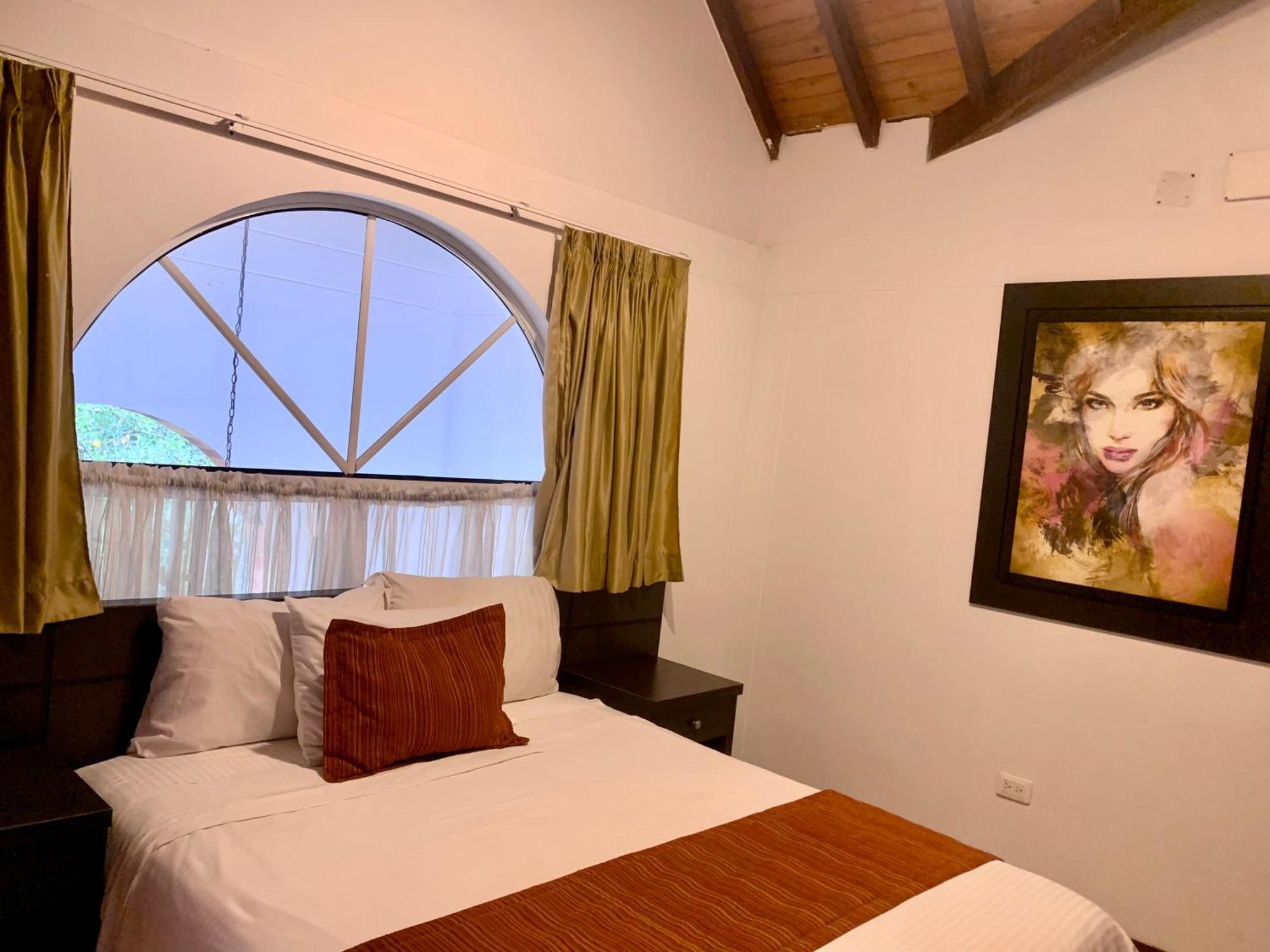 Serenity Suites Casa Boutique Букараманга Экстерьер фото