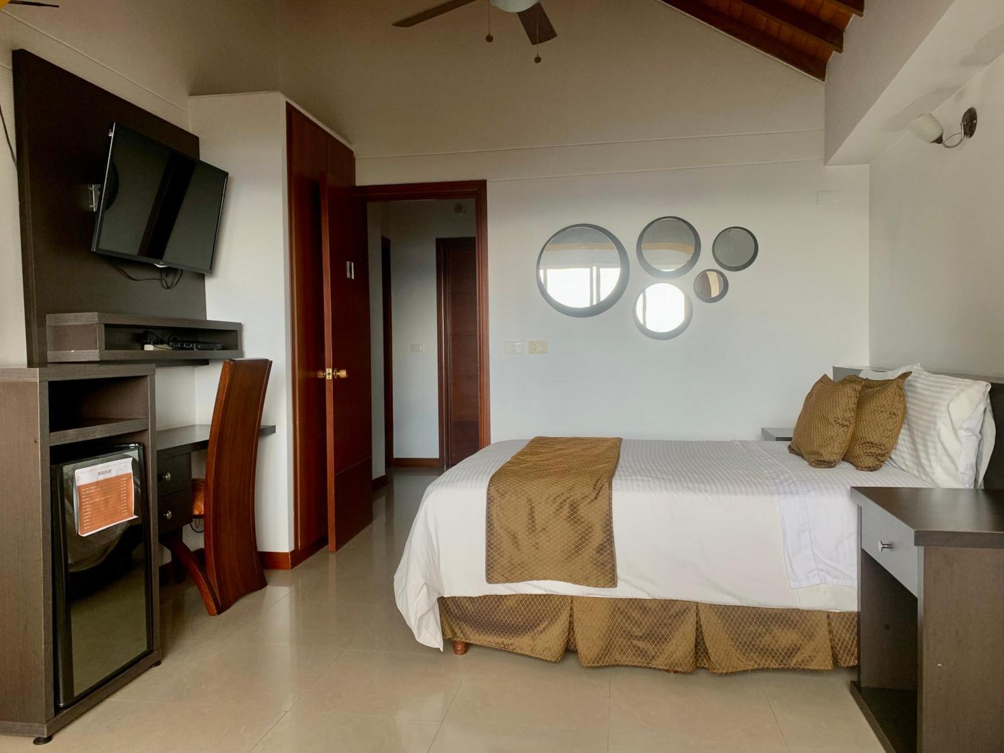 Serenity Suites Casa Boutique Букараманга Экстерьер фото