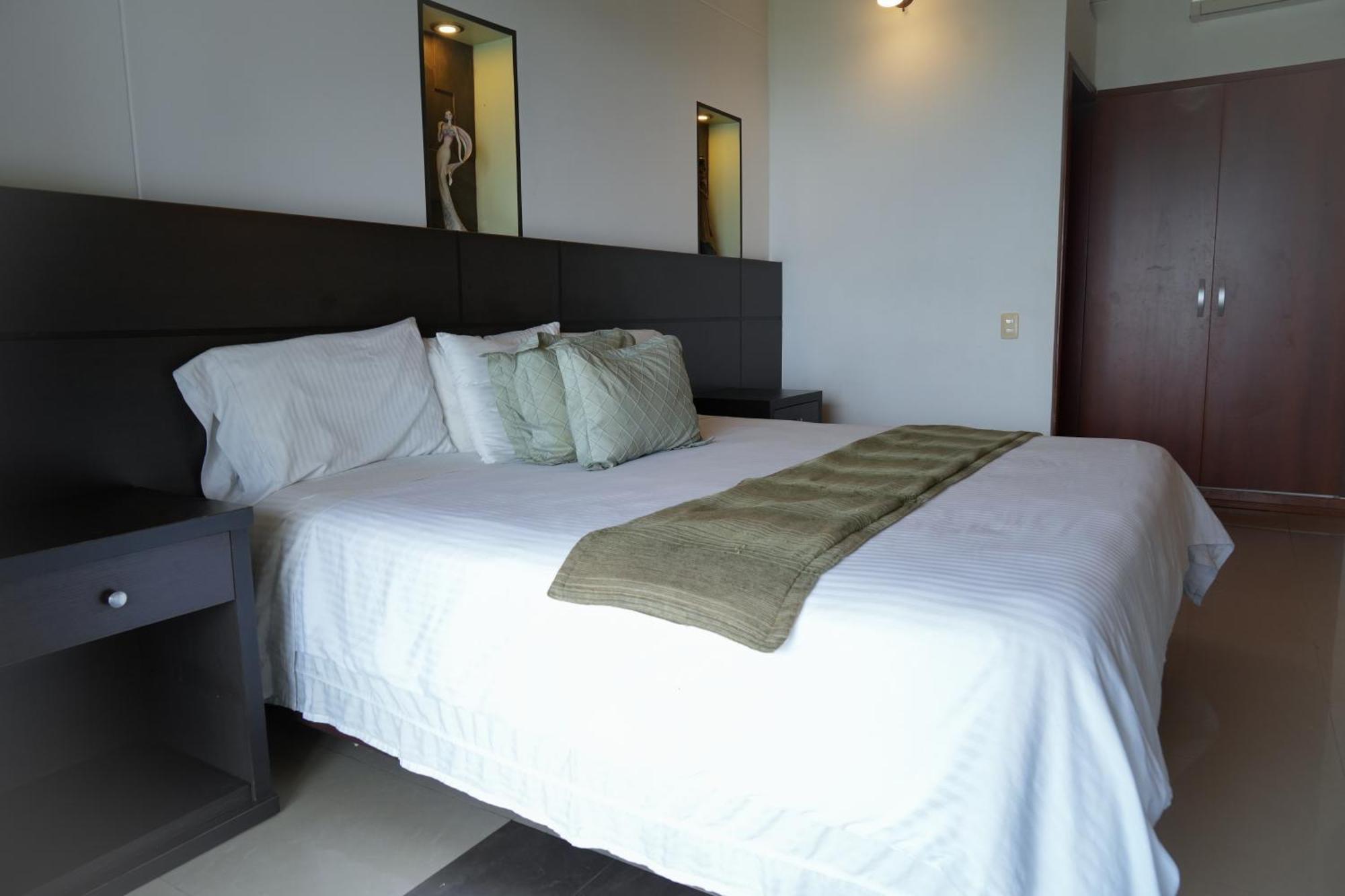 Serenity Suites Casa Boutique Букараманга Экстерьер фото