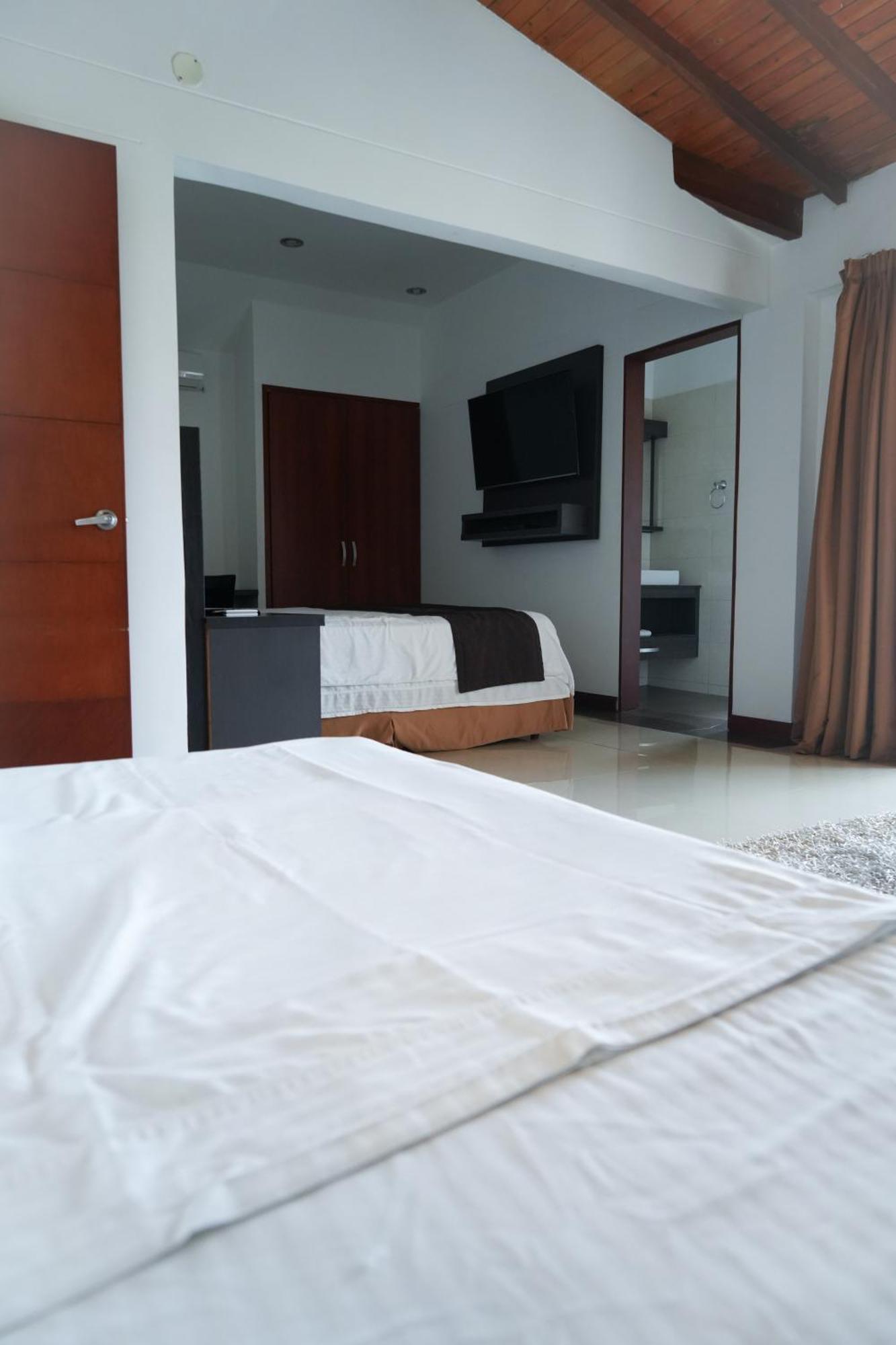 Serenity Suites Casa Boutique Букараманга Экстерьер фото