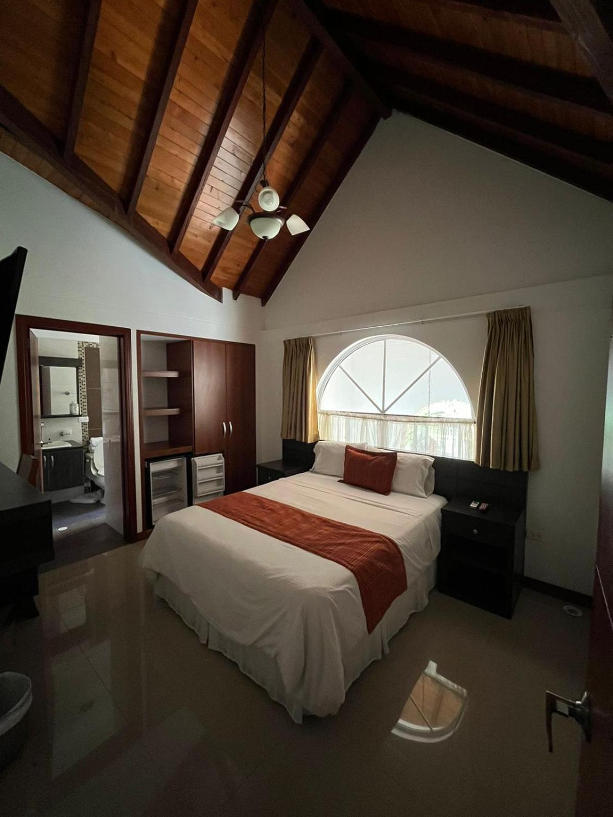 Serenity Suites Casa Boutique Букараманга Экстерьер фото