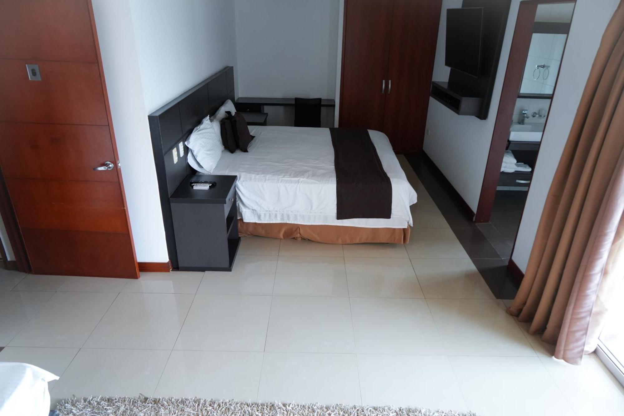 Serenity Suites Casa Boutique Букараманга Экстерьер фото