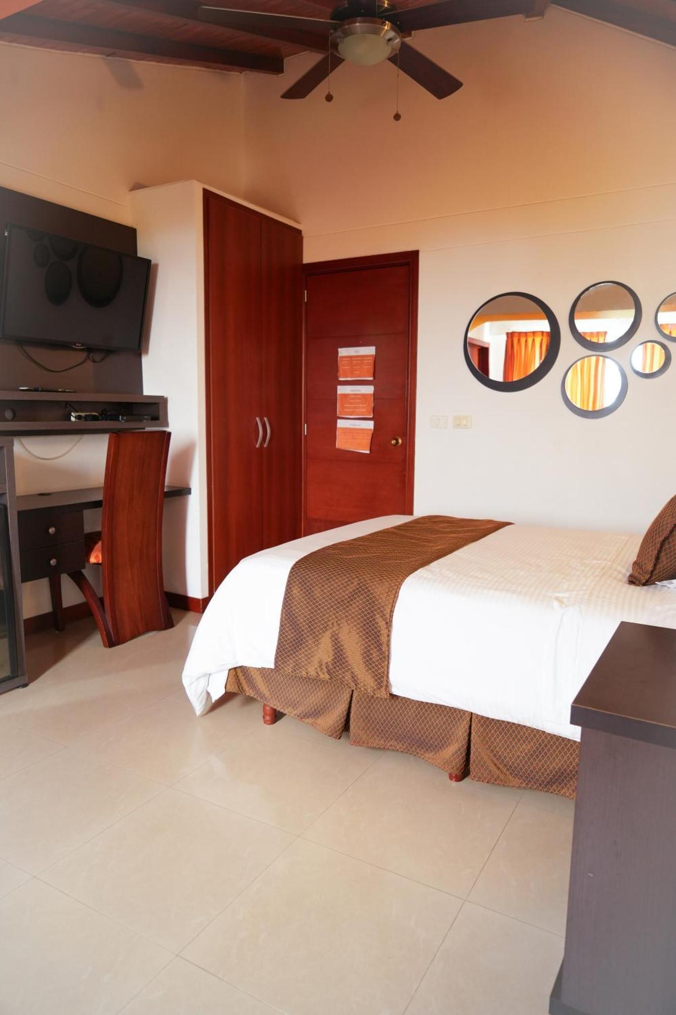 Serenity Suites Casa Boutique Букараманга Экстерьер фото