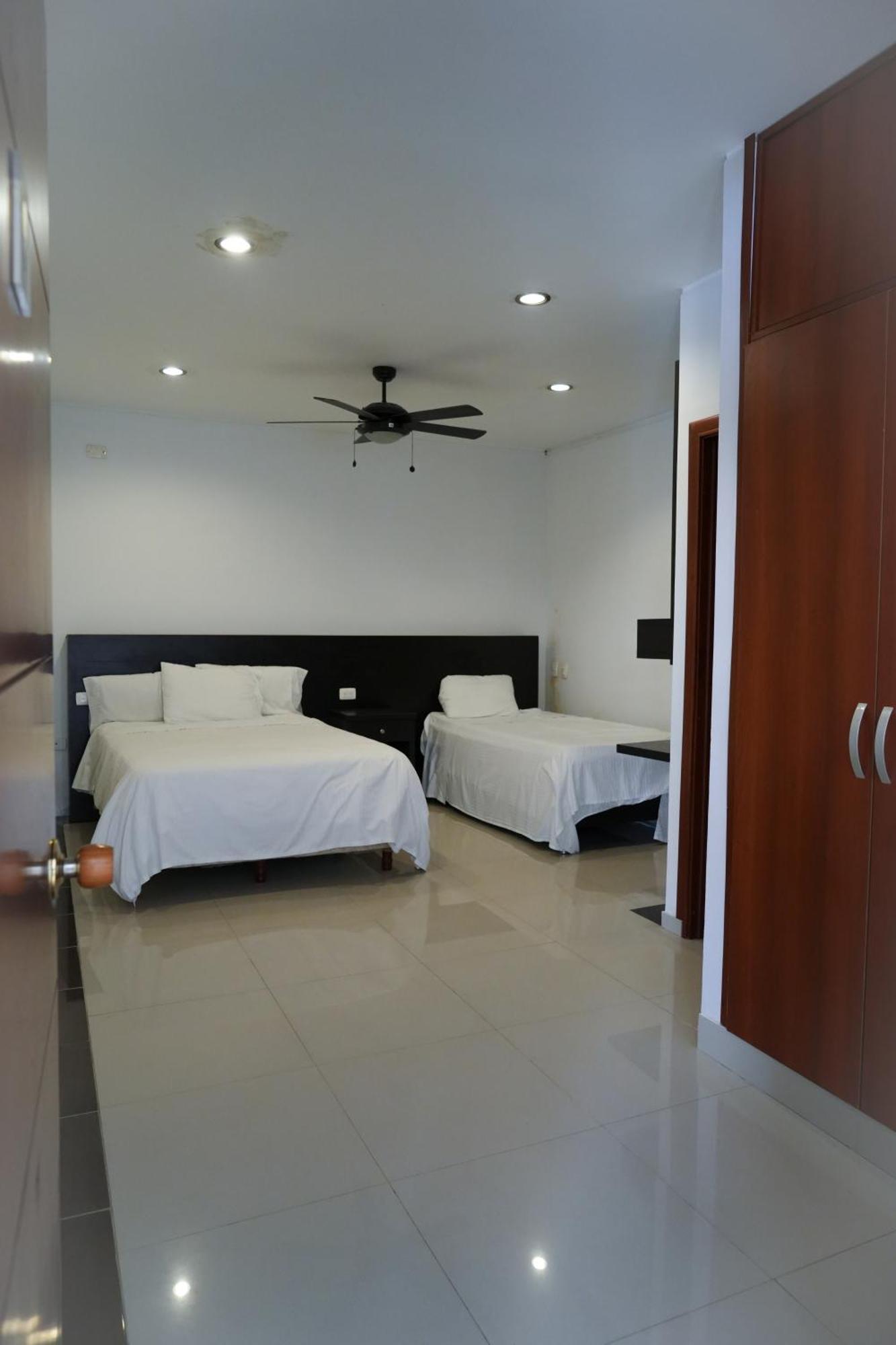 Serenity Suites Casa Boutique Букараманга Экстерьер фото