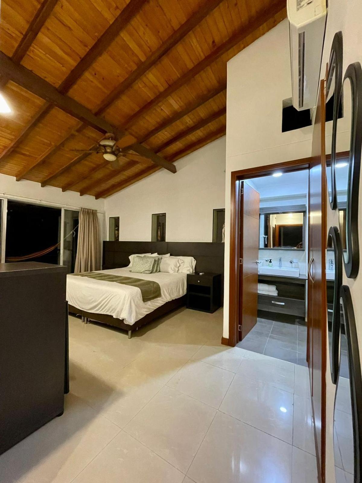 Serenity Suites Casa Boutique Букараманга Экстерьер фото