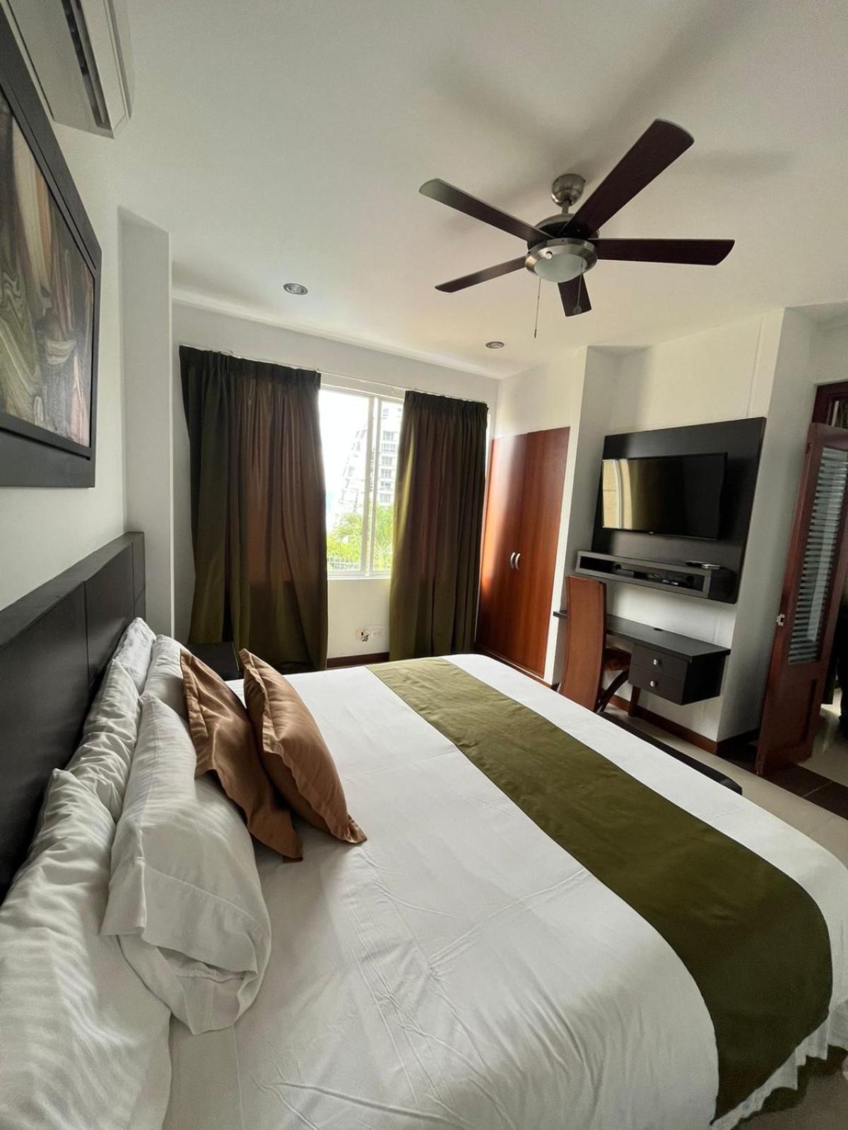 Serenity Suites Casa Boutique Букараманга Экстерьер фото